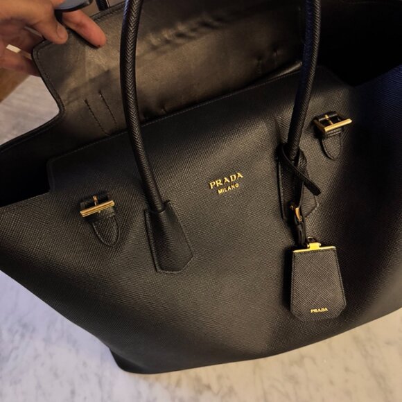 PRADA BLACK LEATHER SAFFIANO TOTE BAG GOLD ACCENTS - Picture 12 of 14